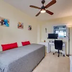 Daire Beach Apartment Marbella